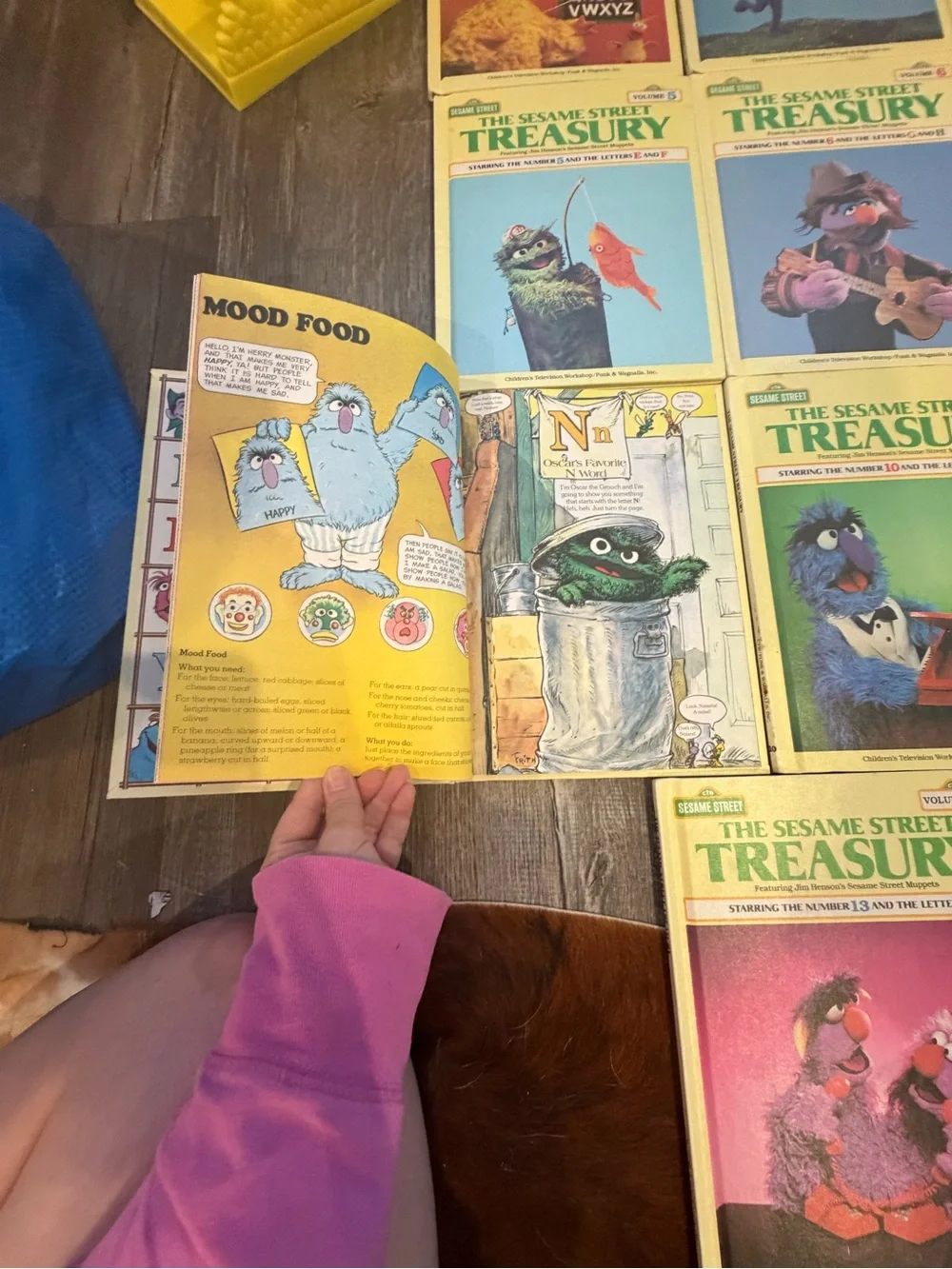 The Sesame Street Treasury Collection - Assorted Yellow Covers